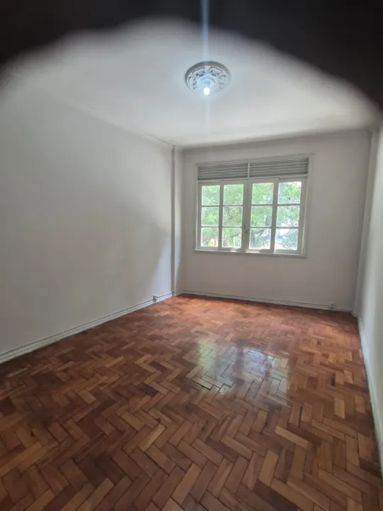 100 m² apartment with 3 bedrooms and 2 bathrooms