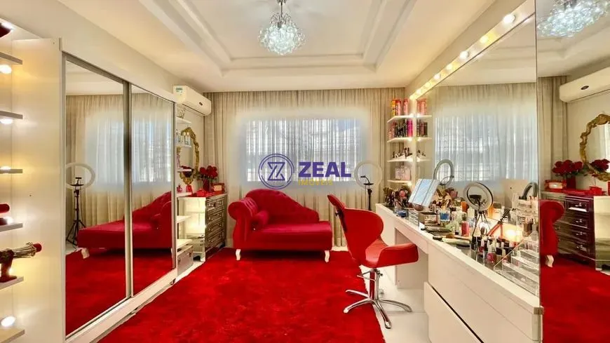 Furnished house with 4 suites and an integrated kitchen 380 m² — photo 22