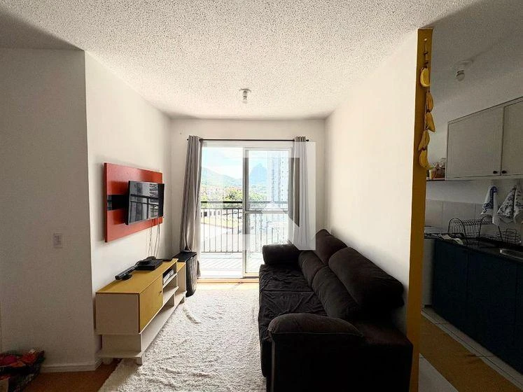 2-bedroom apartment in a building with a gym