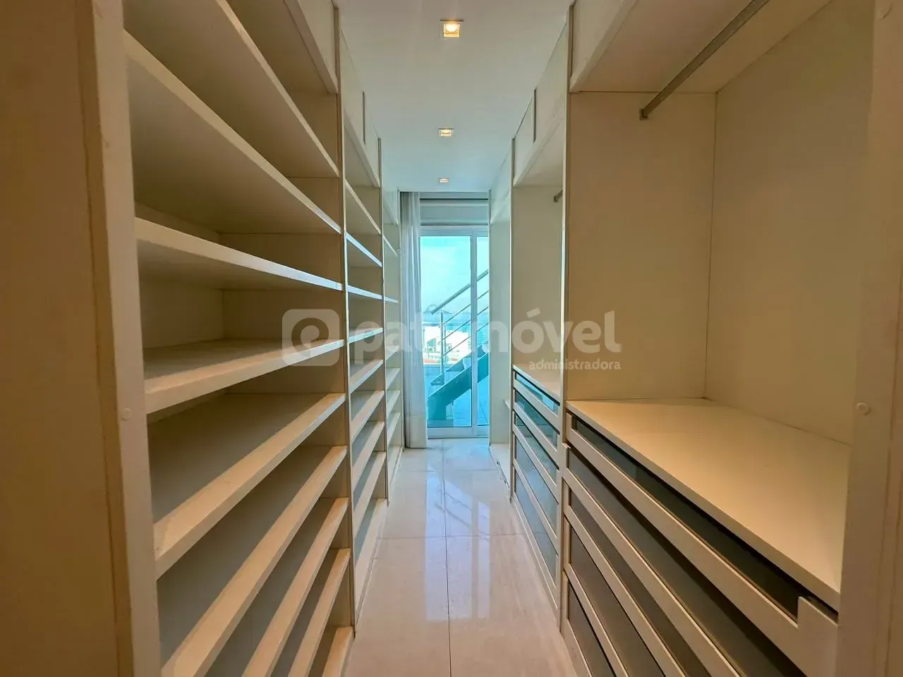 Penthouse with 3 bedrooms and 4 bathrooms plus parking — photo 2