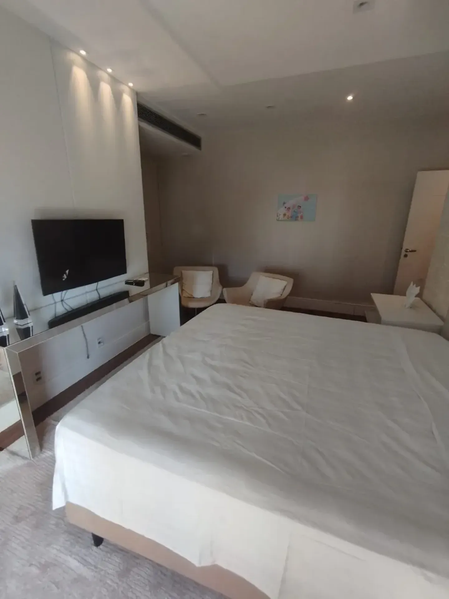 Apartamento sem mobília com 4 quartos e 5 banheiros — photo 42