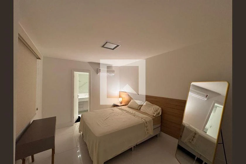 Rental house with 4 suites and 450 m² — photo 14