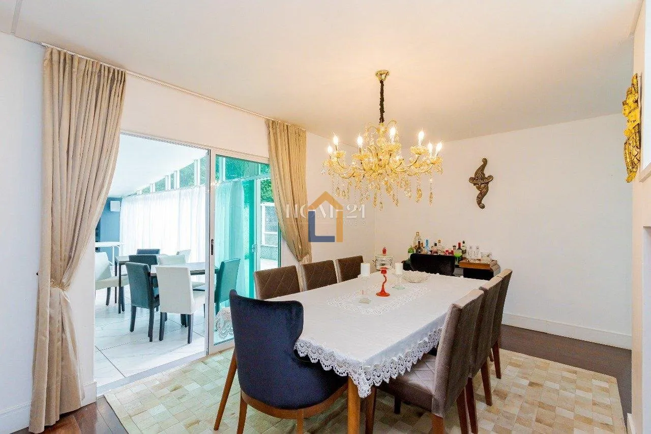 Furnished 470 m² house with 4 bedrooms and private garden — photo 63