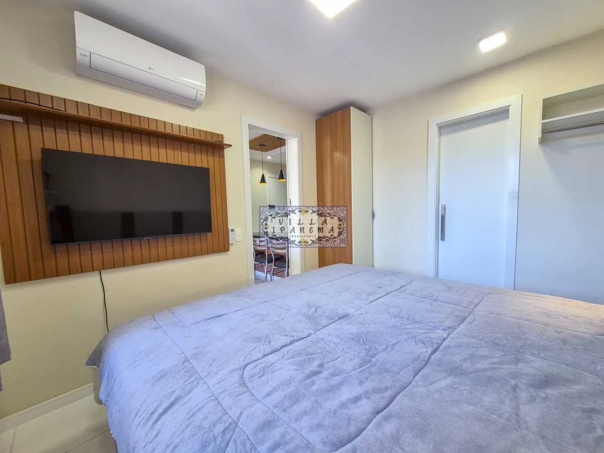 45 m² apartment with 1 en-suite bedroom and balcony — photo 14