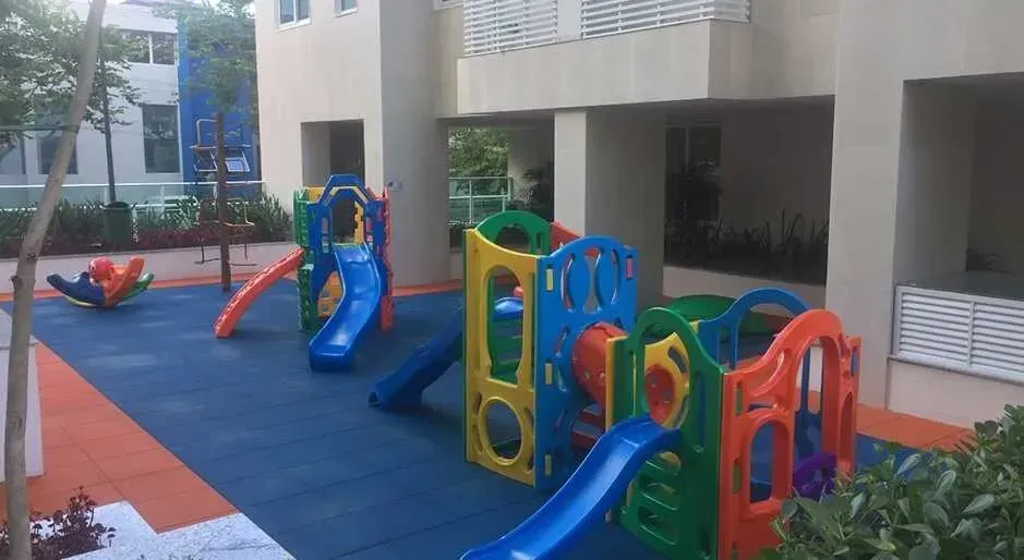 2-bedroom apartment with enclosed balcony and parking — photo 36