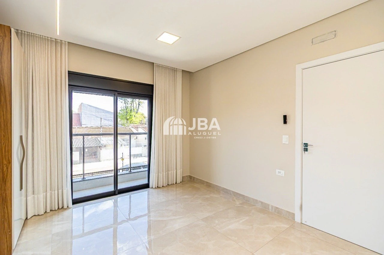 Casa de 125 m² con balcón gourmet y bañera — photo 8