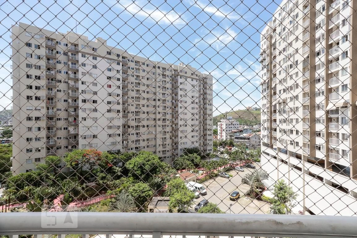 Furnished 2-bedroom apartment with balcony — photo 11