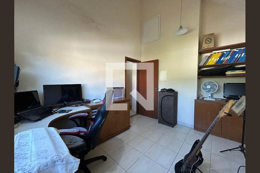 Furnished 284 m² house with 4 bedrooms and balcony — photo 47