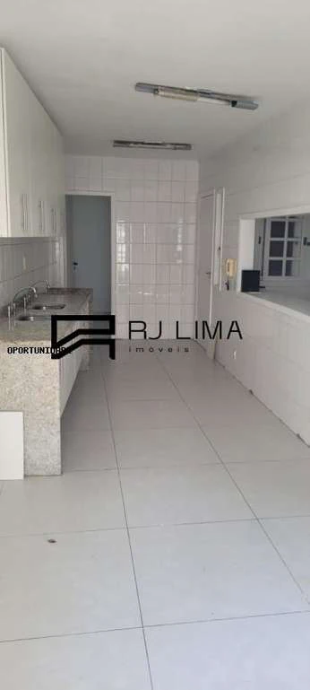 Casa em condomínio com 3 dormitórios e 220 m² — photo 3