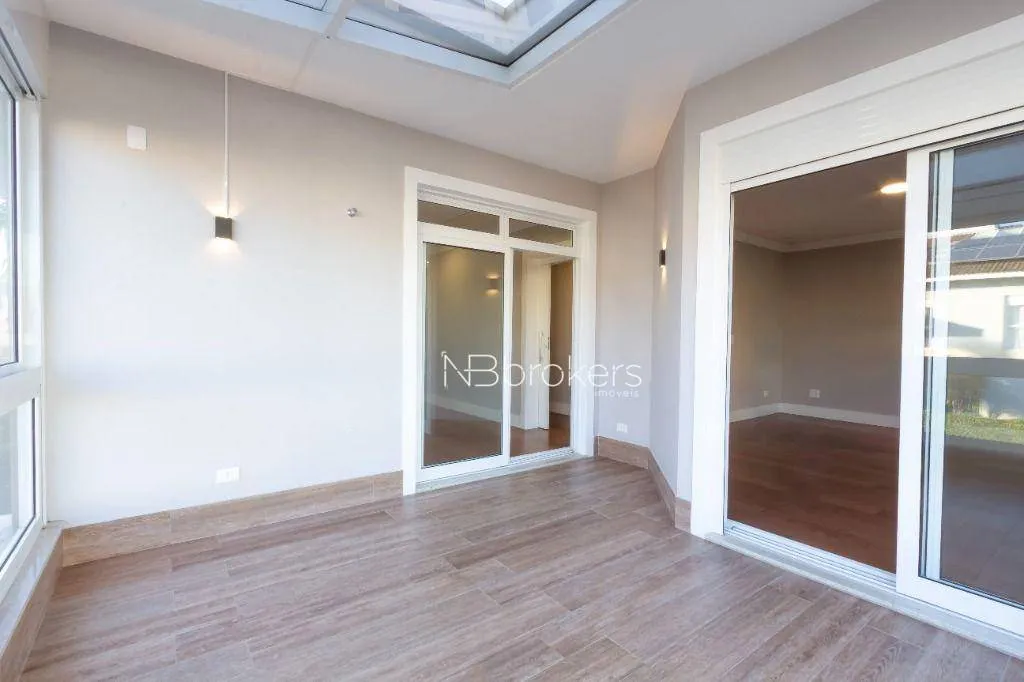 Condo house with 4 bedrooms and 5 bathrooms — photo 40
