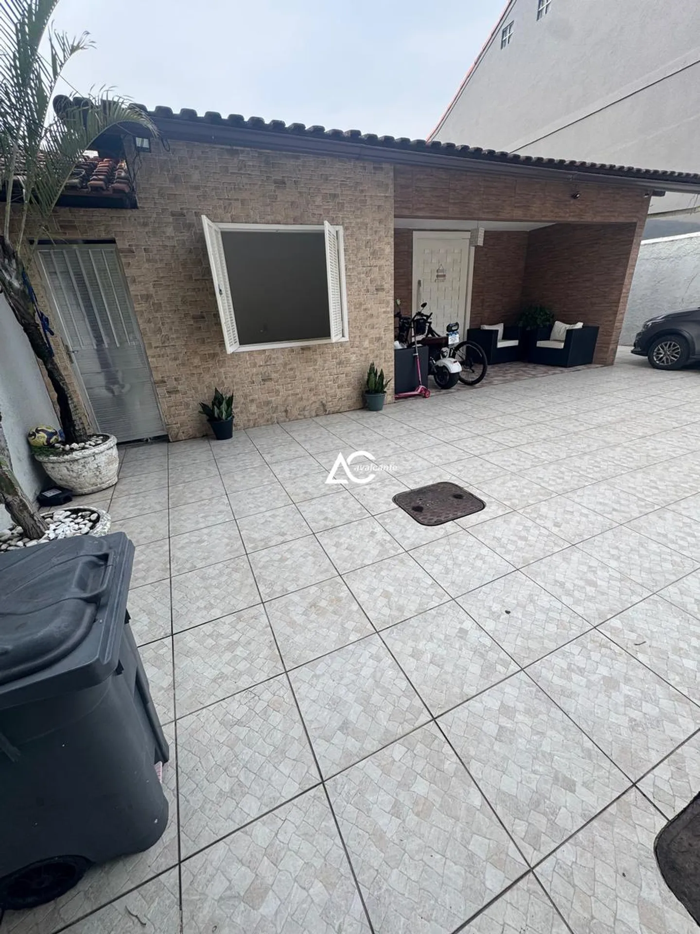 Washing machine in a 3-bedroom house, 360 m² — photo 52