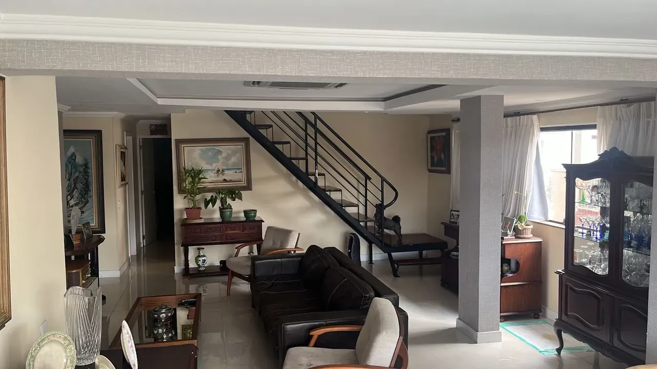 219 m² apartment with a bathtub and a private BBQ