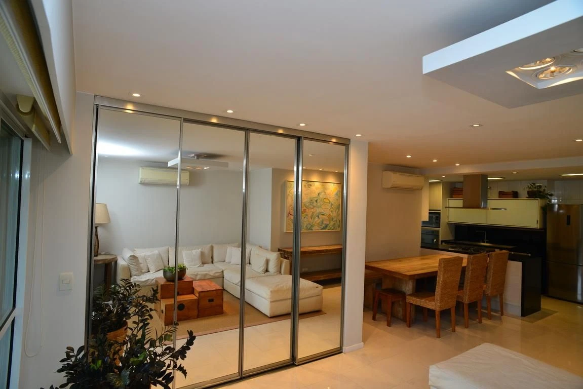 3-bedroom apartment with a glass-enclosed balcony — photo 26