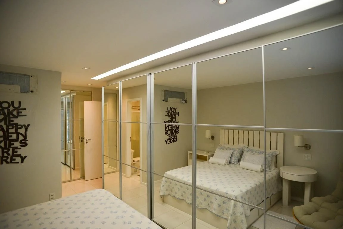 3-bedroom apartment with a glass-enclosed balcony — photo 29