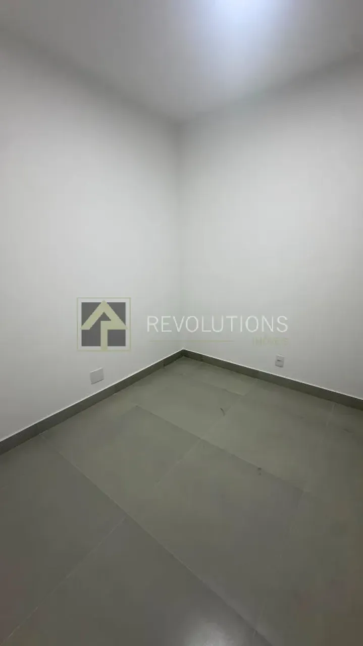 2-bedroom apartment with separate kitchen and 2 bathrooms — photo 13