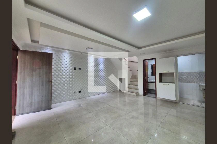 Duplex house with 2 bedrooms, integrated kitchen and balcony