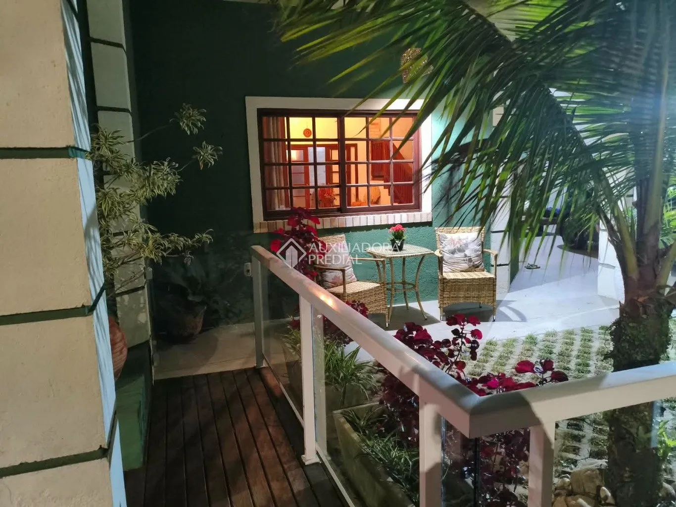 Furnished house, 295 m², with a fireplace — photo 25