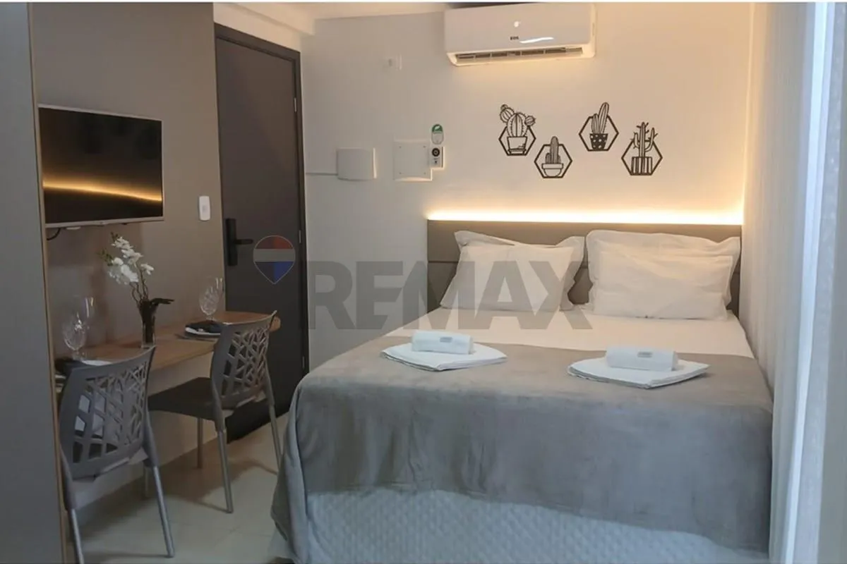 One-bedroom apartment in a building with a pool — photo 20