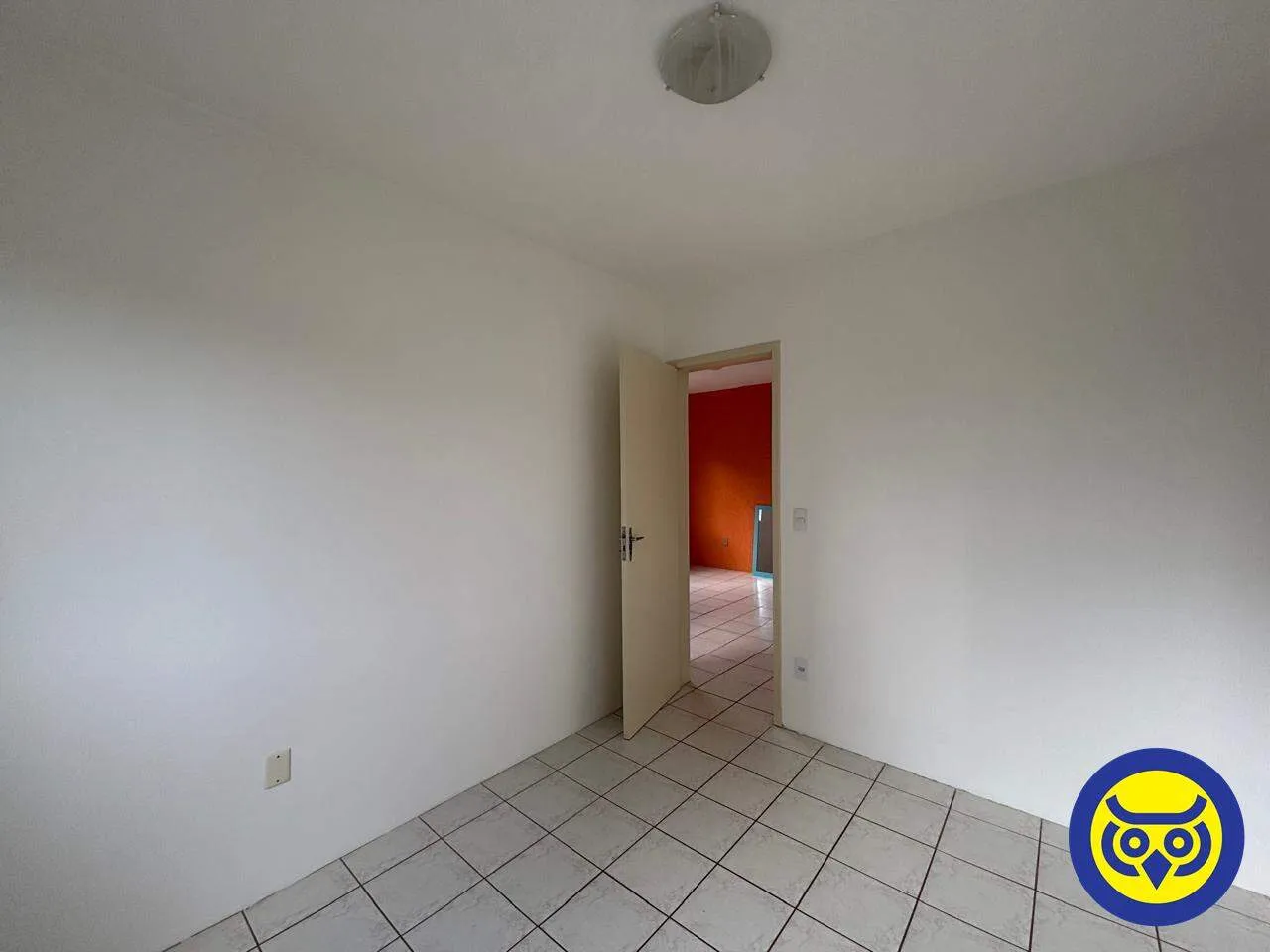 Rental apartment with 2 bedrooms and a private garden — photo 4