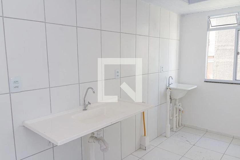 Unfurnished 2-bedroom apartment with 45 m² and wood floors — photo 41