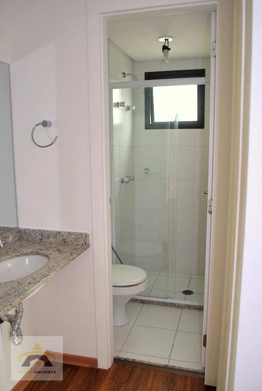 Glass-enclosed balcony in a one-bedroom apartment, 42 m² — photo 3