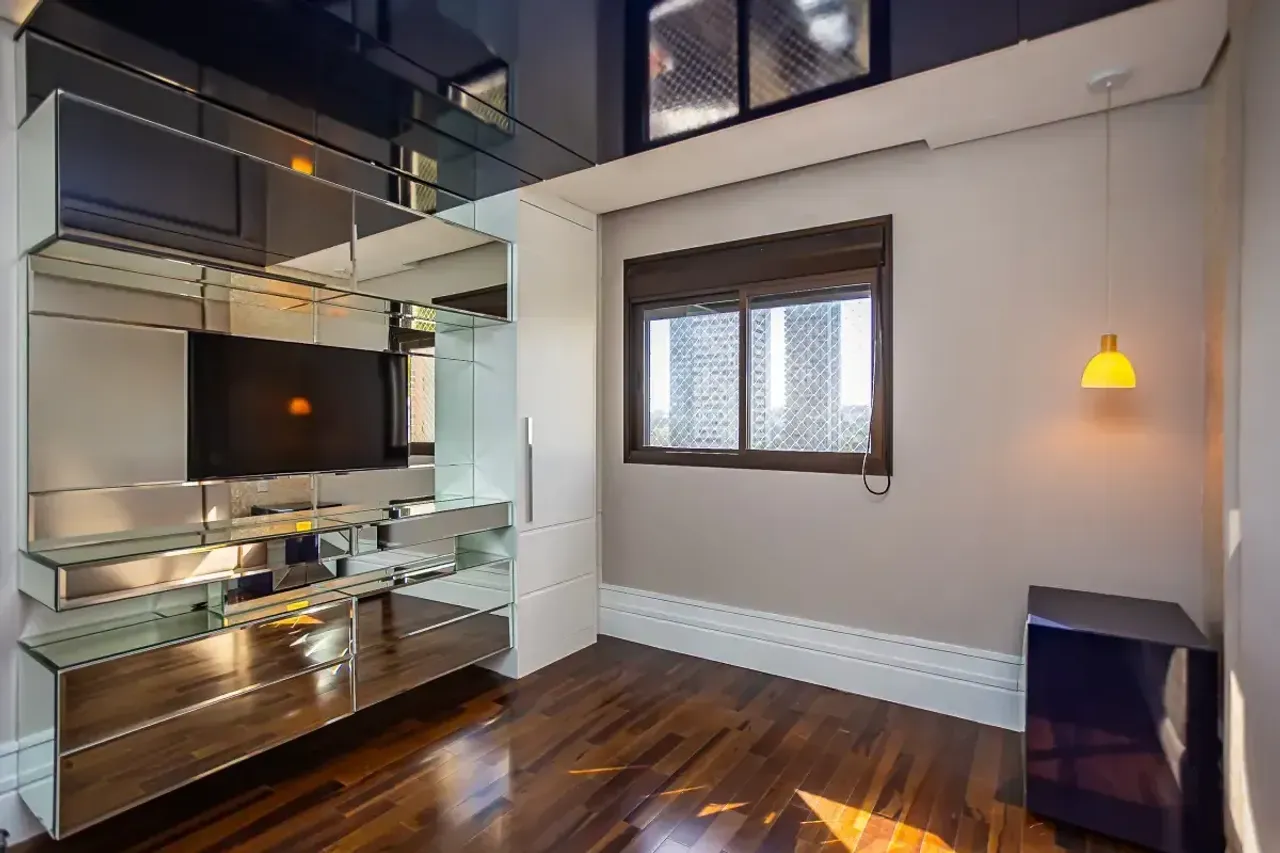 3-bedroom apartment with a closed gas kitchen — photo 10