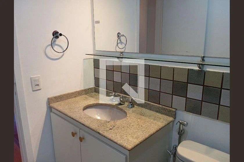 Квартира з 2 спальнями з ванною і балконом, 75 м² — photo 24