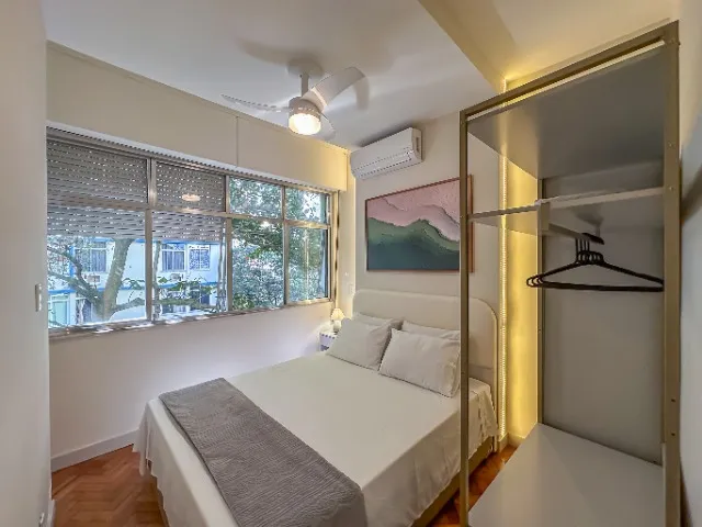 One-bedroom apartment with a washing machine — photo 9