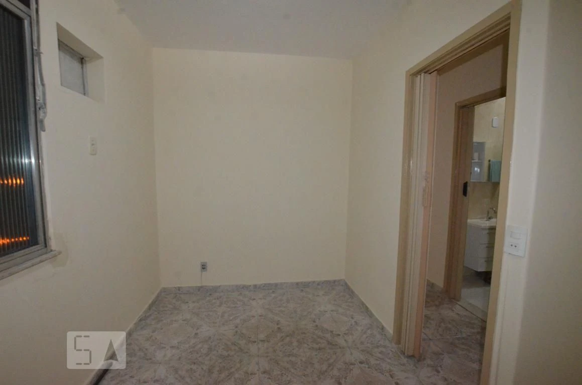 2-bedroom apartment in a building with a gym — photo 24
