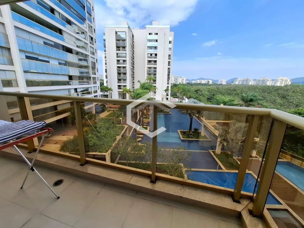 217 m² apartment with a mountain view and a private pool — photo 61