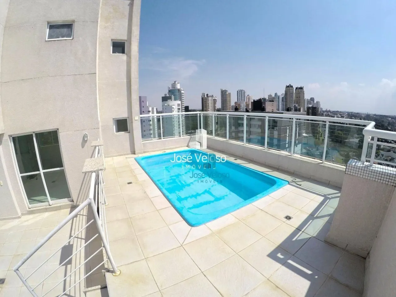 Furnished apartment with 4 en-suite bedrooms