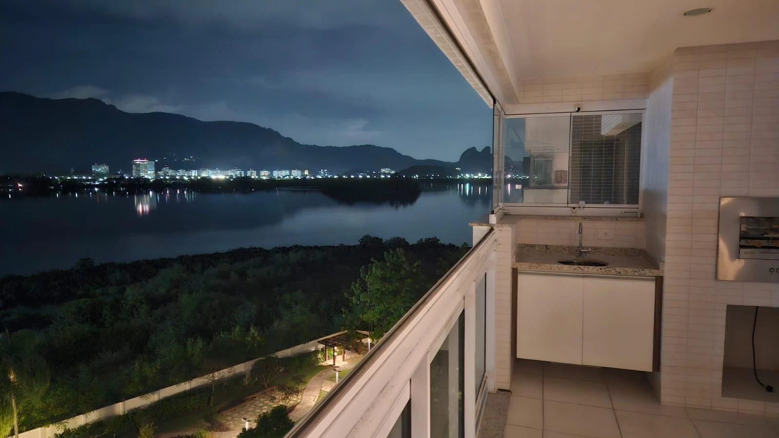 Water view in a 3-bedroom apartment, 85 m² — photo 86