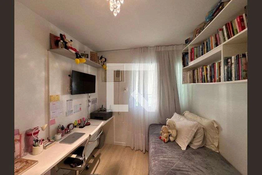 Rental apartment with 3 bedrooms, balcony 94 m² — photo 13