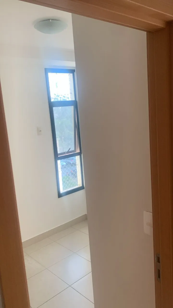 3-bedroom apartment with open-plan gas kitchen — photo 12