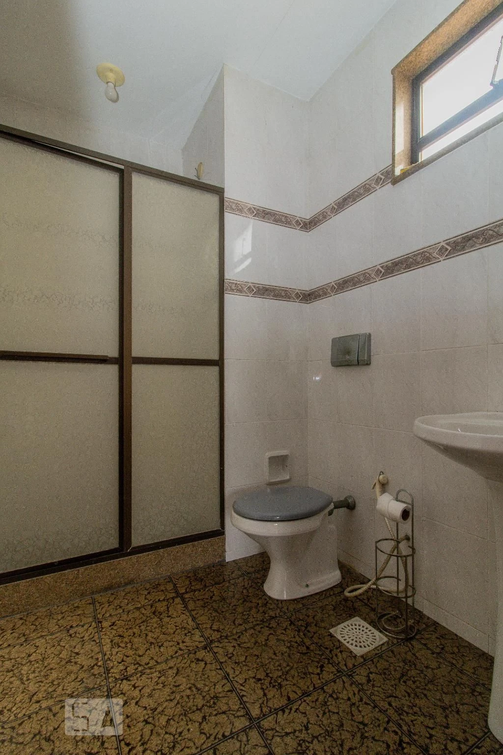 Rental house with 4 bedrooms and a private garden — photo 38