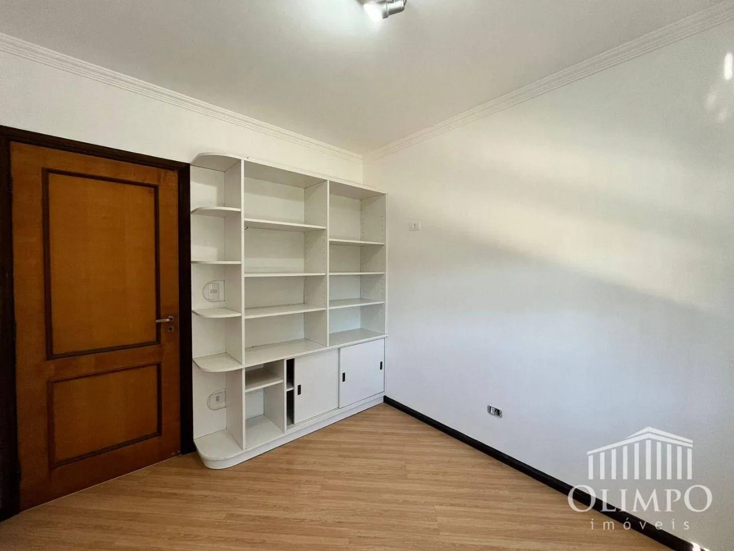 Unfurnished house with 4 bedrooms and a gas kitchen — photo 32