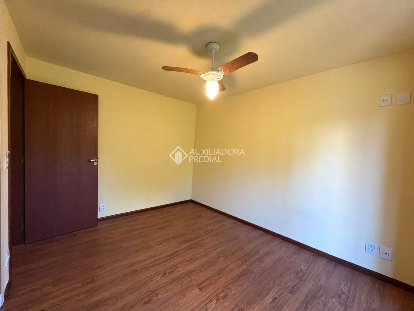 Closed-condominium house with 4 bedrooms and 3 bathrooms — photo 27