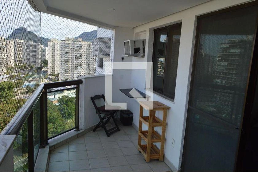 3-bedroom apartment in a building with a gym — photo 27