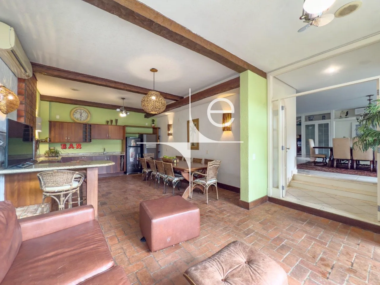 Casa mobiliada com 5 quartos e 4 vagas, com jardim — photo 39