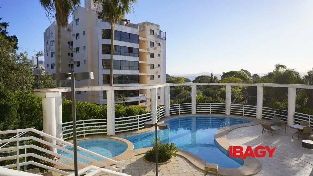 Apartamento amueblado de 4 dormitorios con 2 plazas — photo 23