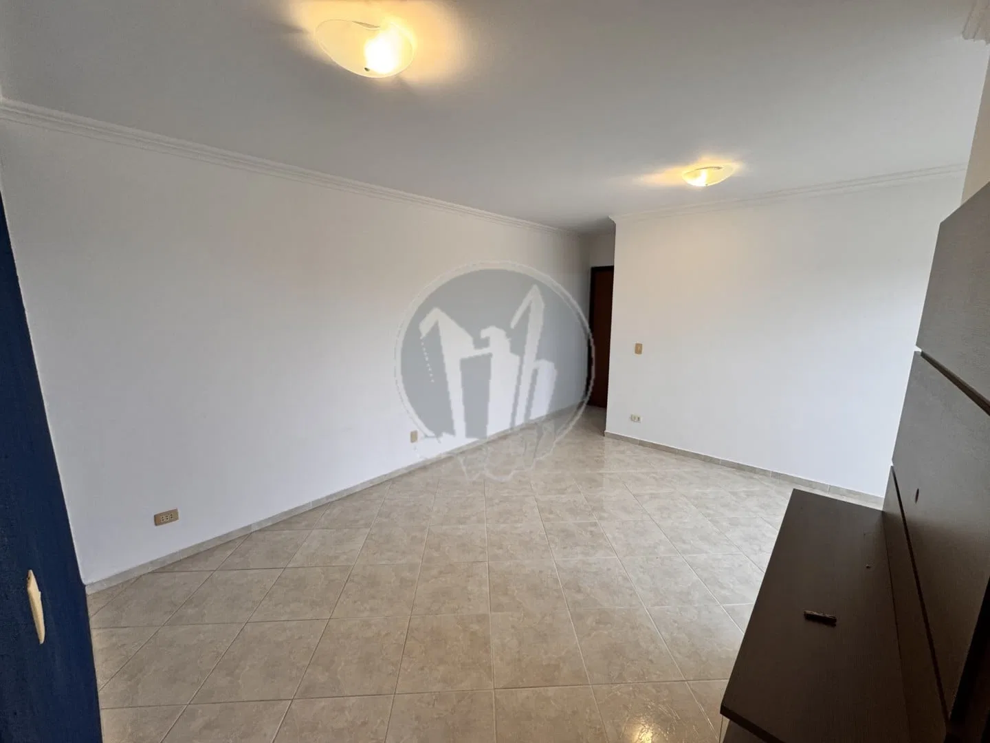 3-bedroom apartment with balcony and built-in TV wall — photo 3