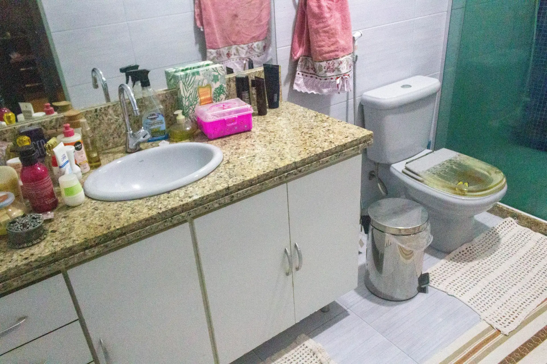 5-bedroom apartment with a washing machine — photo 18