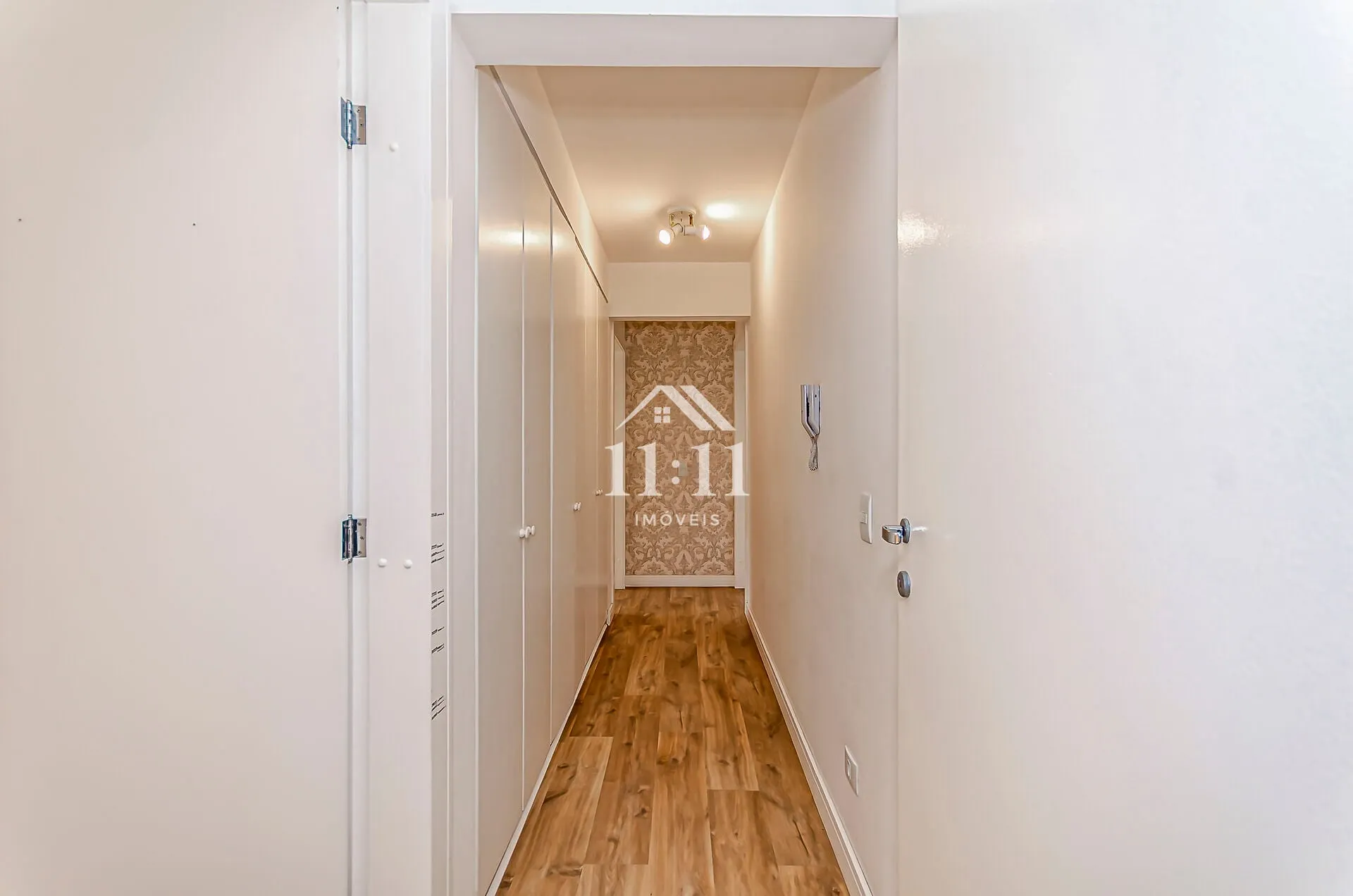 Furnished apartment, 176 m², with a home office — photo 3