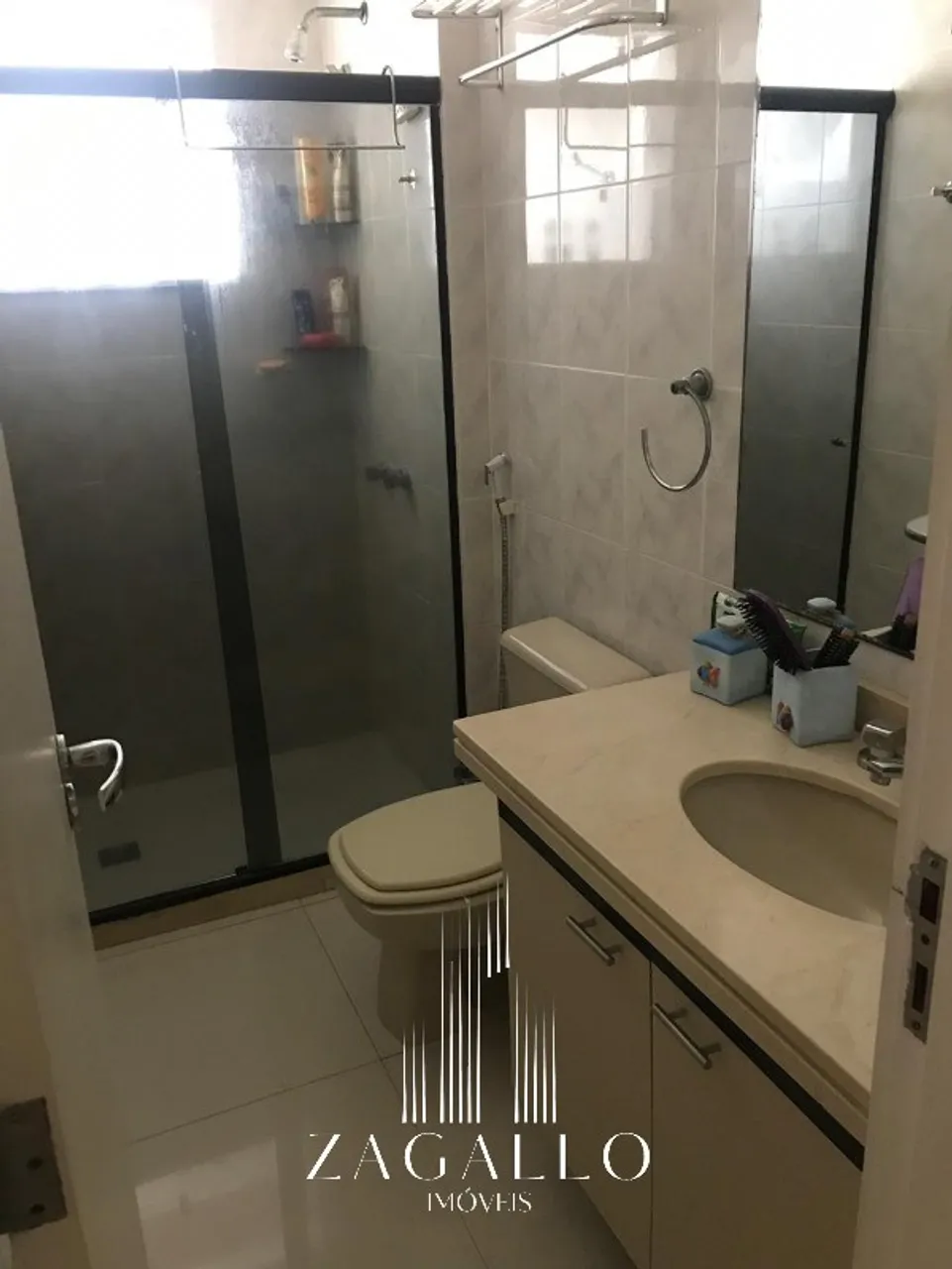 Apartamento mobiliado com 4 quartos e 5 banheiros — photo 16