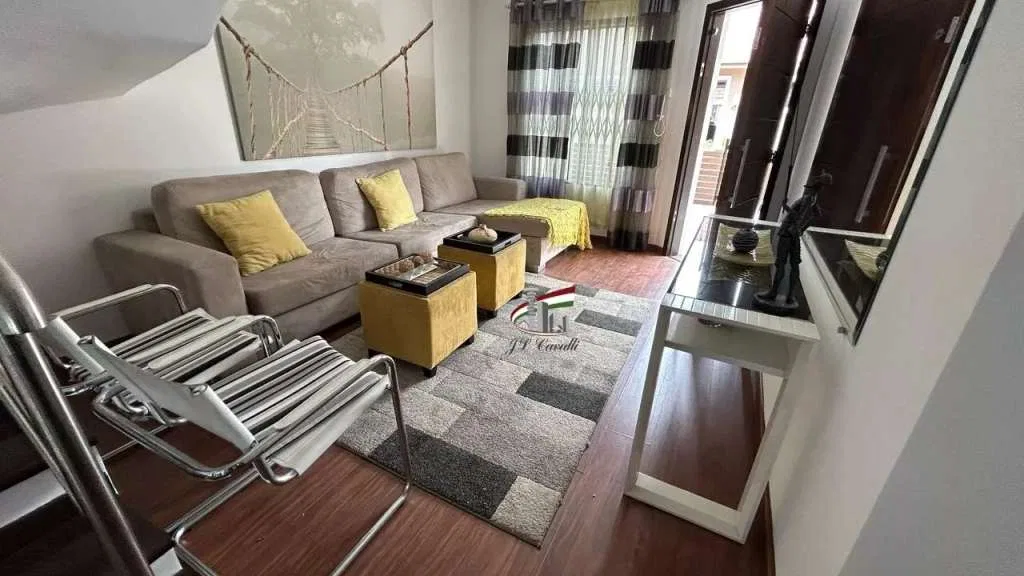 House with 4 bedrooms and a fully set-up laundry — photo 4