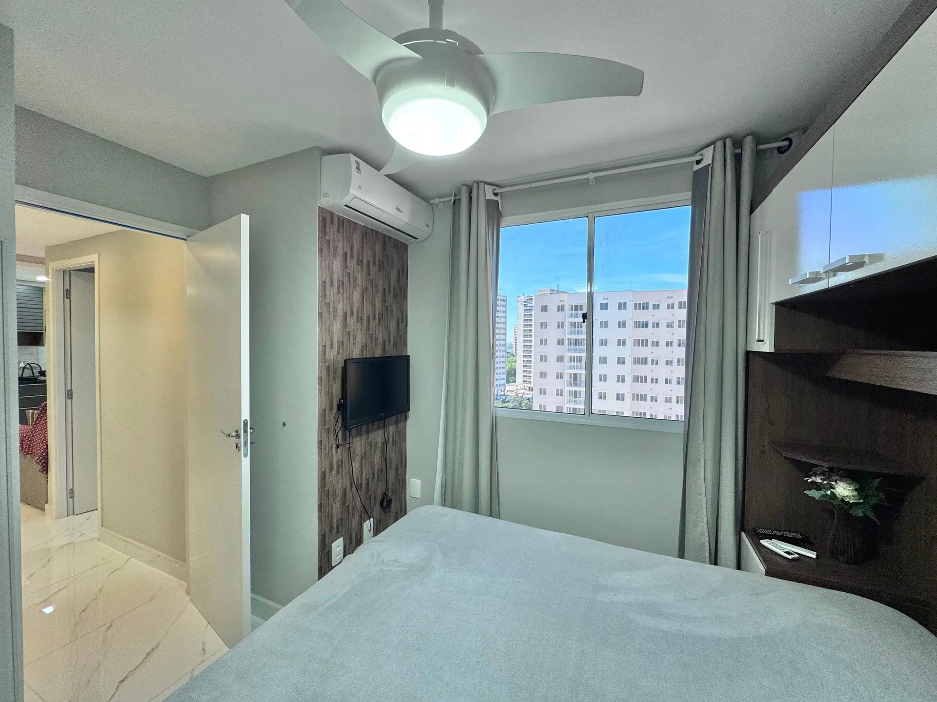 Квартира з 2 спальнями та робочим місцем — photo 4
