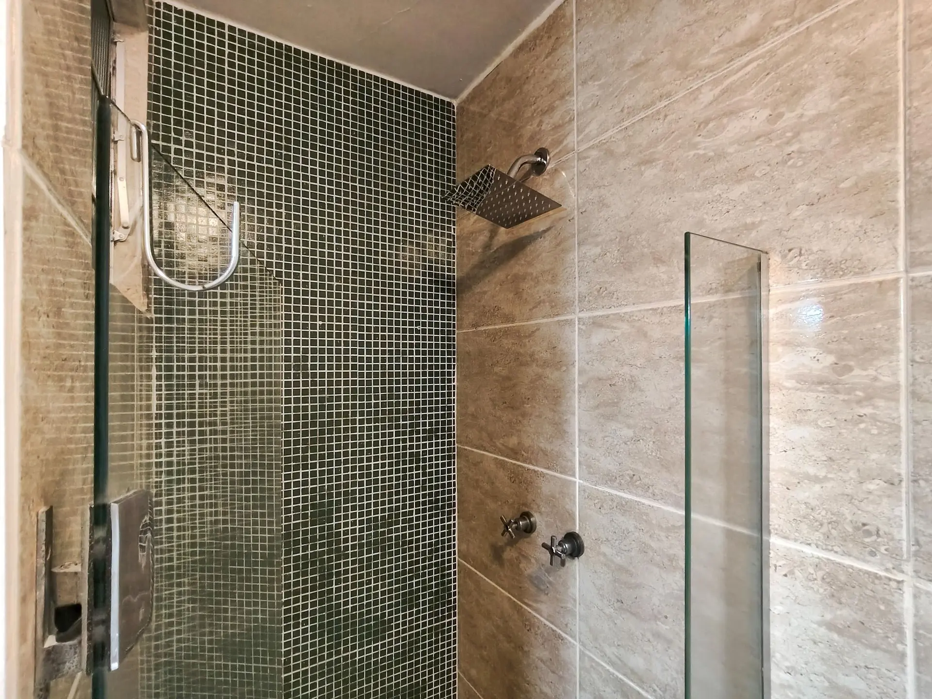 Apartamento mobiliado com cozinha americana e fogão a gás — photo 2