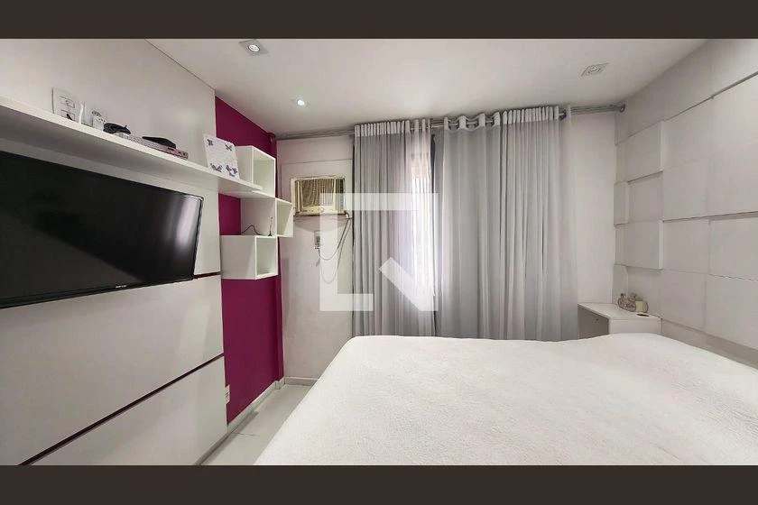 One-bedroom apartment with a mountain view — photo 5