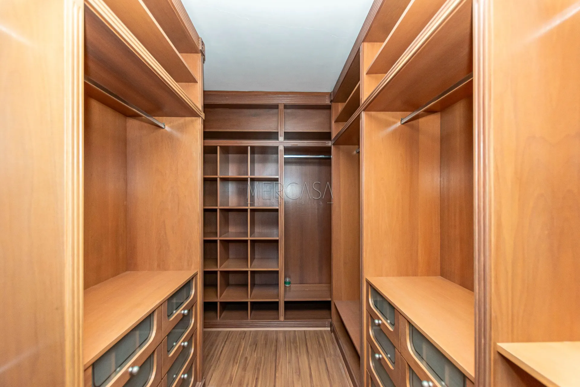 Apartamento com 3 quartos, 5 banheiros e 4 vagas — photo 45