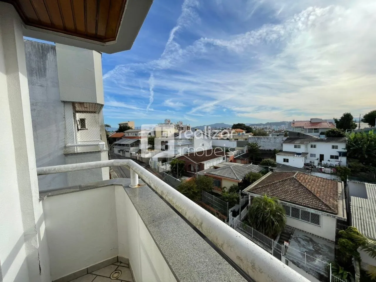 Penthouse with built-in balcony grill and 3 bedrooms — photo 4